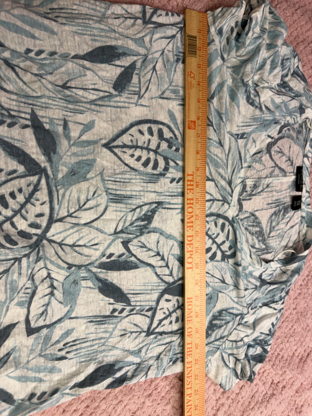 Tahari Light Blue and White Leaf-Print 100% Linen Top- Size 1X - Picture 5 of 8